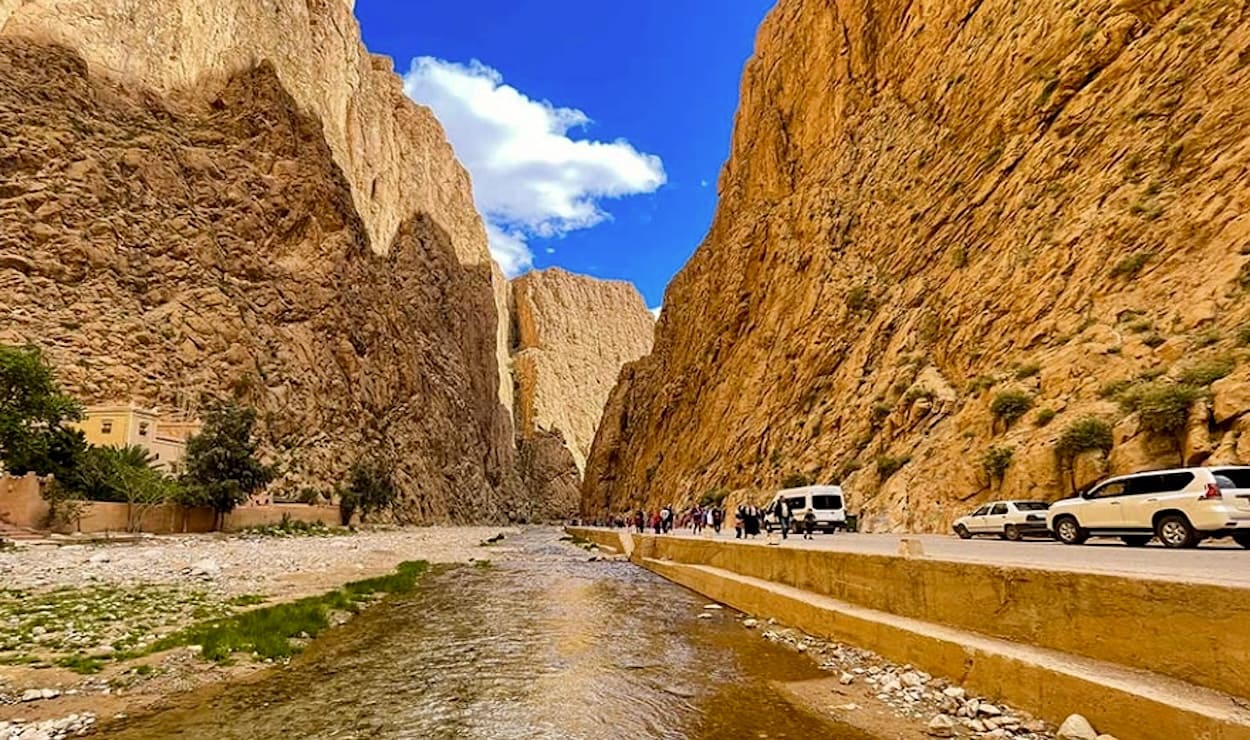 Best time to visit Morocco with Atlas Mountains and Marrakech landscape